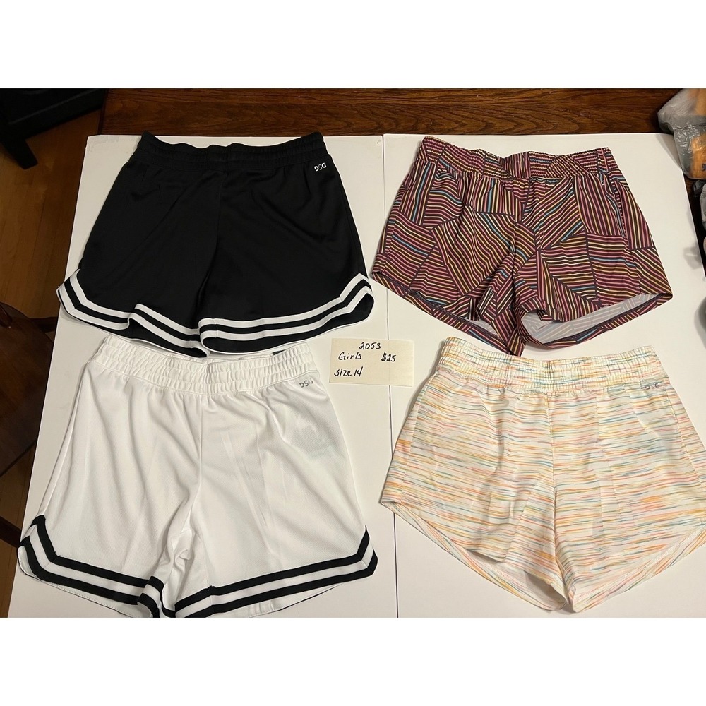 Girls‎ size 14 shorts (2053)
